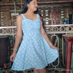 blue flowers cute kneedress